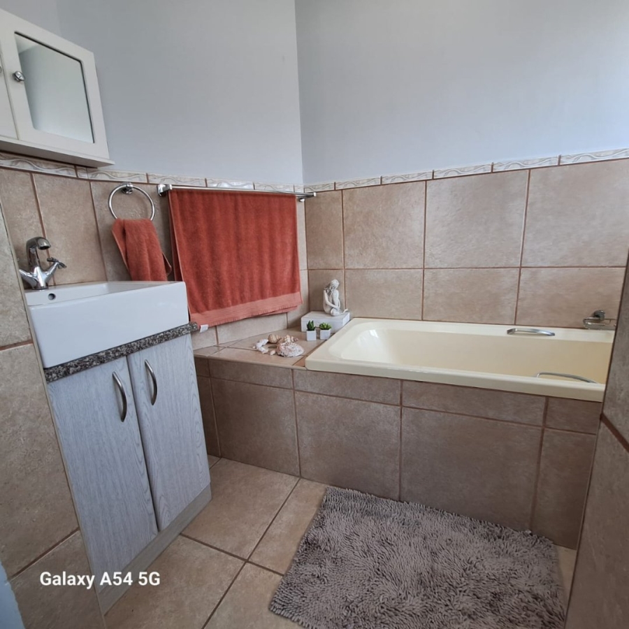 3 Bedroom Property for Sale in Seemeeu Park Western Cape